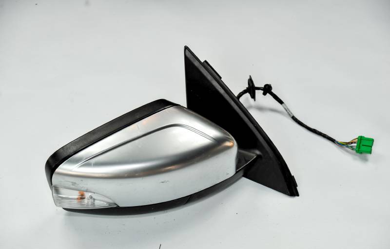 VOLVO V40 ÇIKMA KAPI AYNASI